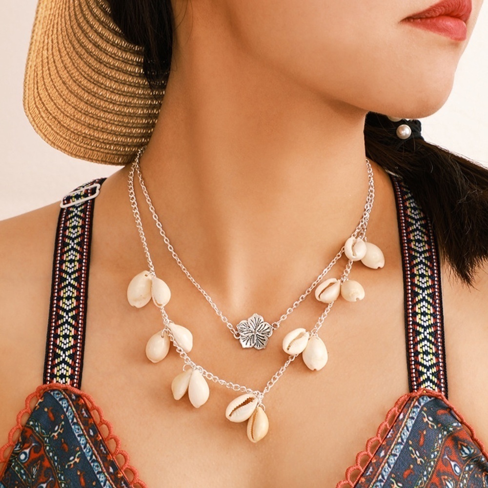 *ARCADIA* Shell x Silver Flower Pendant Layered Necklace